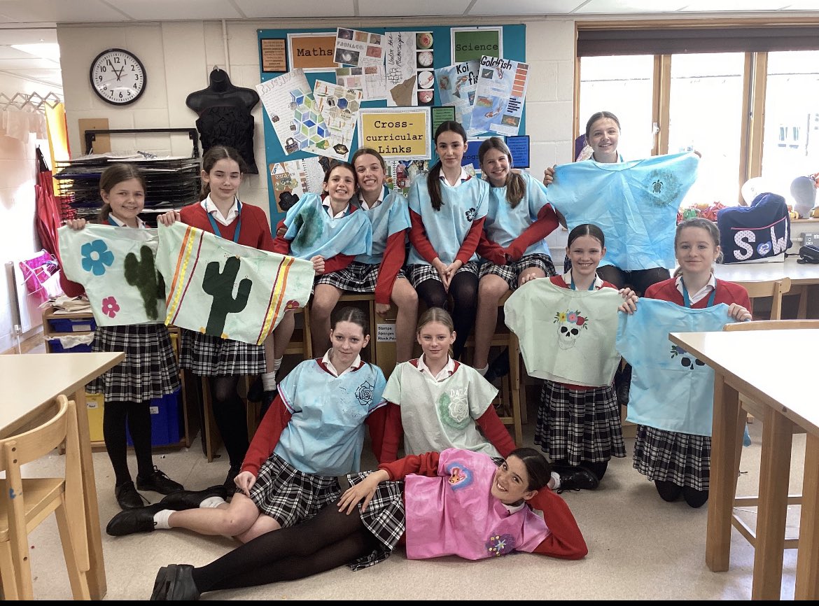 PipersArts's tweet image. Well done Year 8 for some great Frida Kahlo inspired t-shirts. #PipersYear8 #PipersSenior