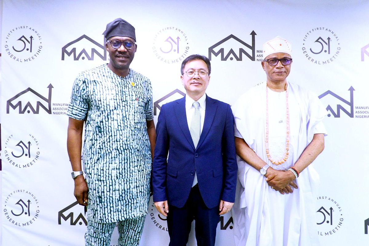 MAN_NGR's tweet photo. The President of MAN, Otunba Francis Meshioye, recently hosted Mr. Ciyong ZOU, the Managing Director/Deputy Director-General of the United Nations Industrial Development Organization @UNIDO and his team.
#UNIDOPartnership #UNIDO #MAN #Industrialgrowth #Nigeriaindustry https://t.co/49zJNGx4ez