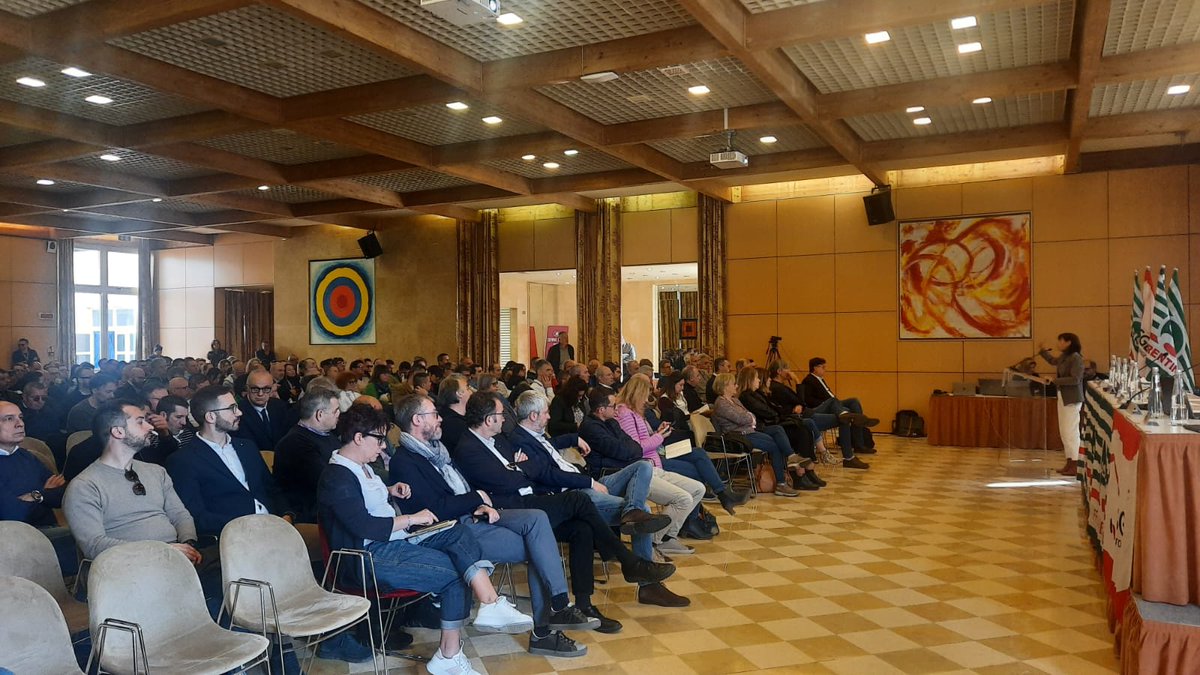 Oggi a #Padova nuova tappa della mobilitazione di #Cisl per la #salute e #sicurezza nei luoghi di #lavoro.
Siamo in oltre 350 #delegati ed #RLS di #Fvg, #Veneto e #Trentino-AltoAdige. La sicurezza è una #responsabilità che va agita con pienezza e con grande consapevolezza.