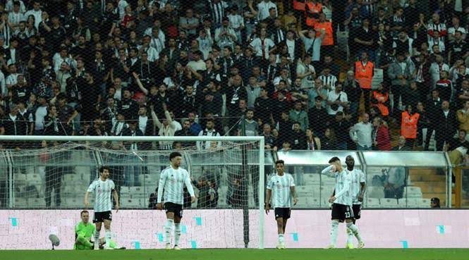 Beşiktaş’ın Tüpraş Stadyumu’nda bu sezona kadarki lig performans: 78 galibiyet 22 beraberlik 12 mağlubiyet 2.28 Puan ortalaması Beşiktaş’ın bu sezonki iç saha performansı: 8 galibiyet 3 beraberlik 5 mağlubiyet 1.68 Puan ortalaması