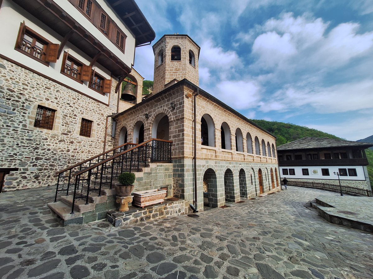Не дека е наш, ама преубав е.

#Bigorski #monastery #monastère 
Macedonia 🇲🇰