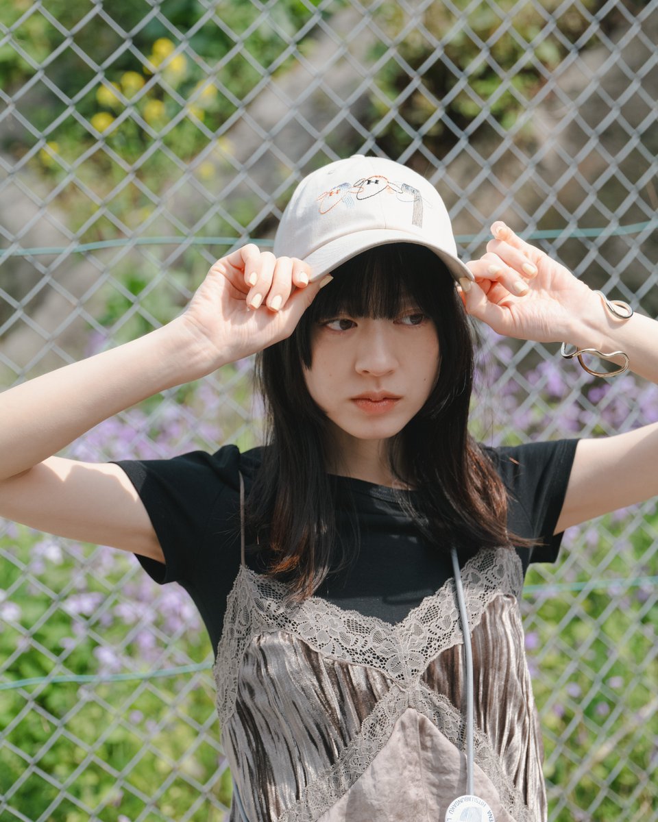 🄽🄴🅆 🄼🄴🅁🄲🄷 リングライト / ¥1,000 [塩塚モエカ / 河西ゆりか