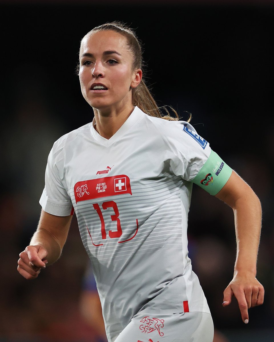 🎈🇨🇭 HBD to Switzerland captain, Lia Wälti 🥳

#WEURO2025