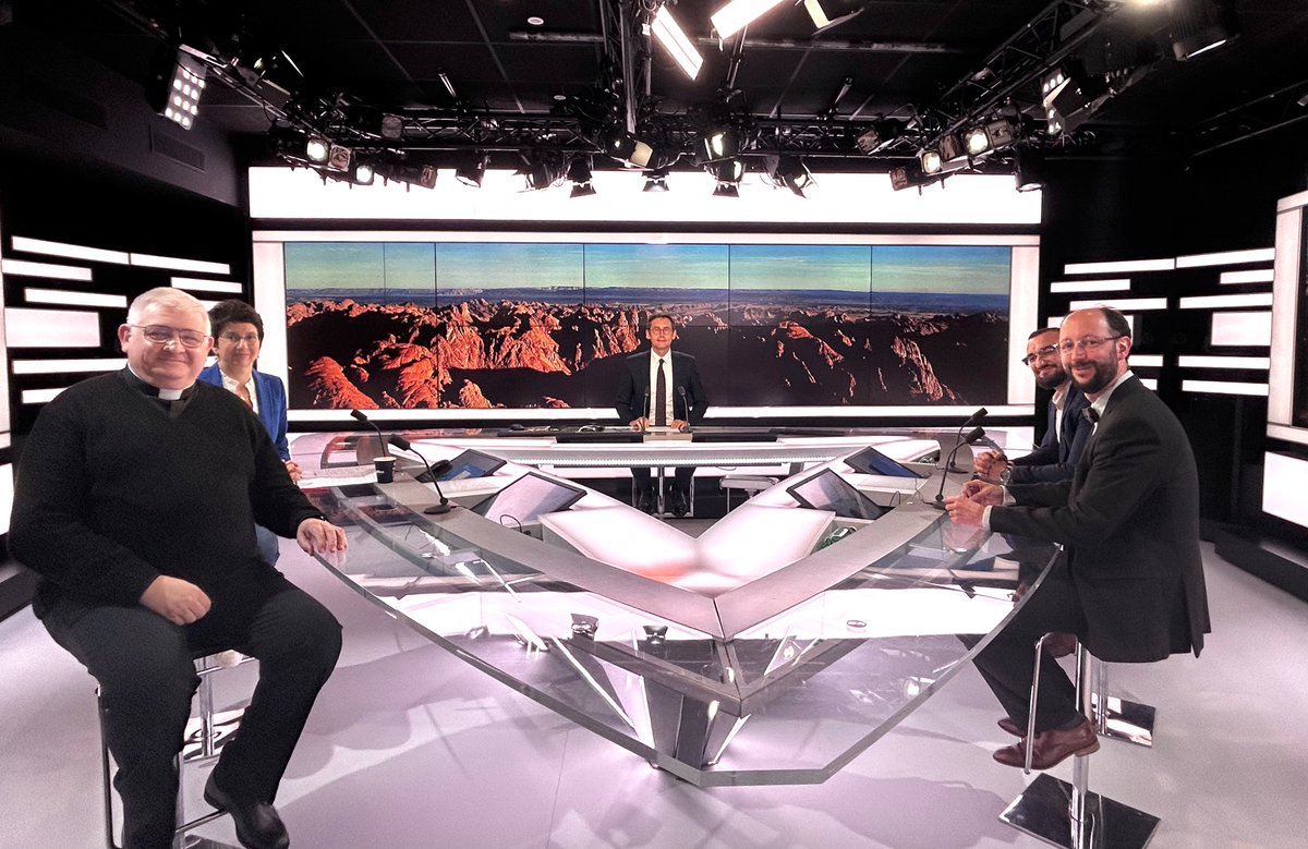 CNEWS Les OFF tweet media