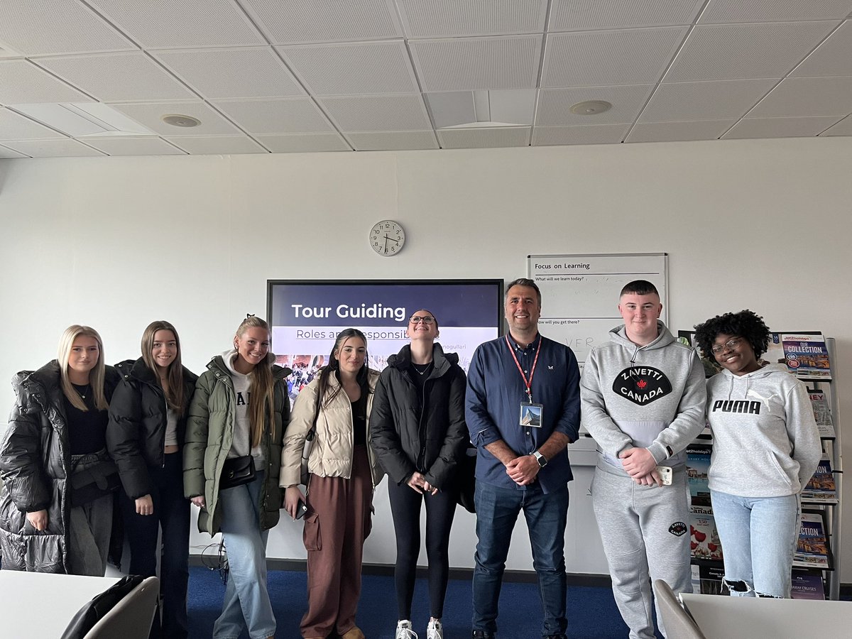simpson_helen's tweet photo. Huge thank you to Serkan @sunderlanduni for delivering such an inspiring session this afternoon to our @gatesheadcoll L3 Hospitality and Tourism &amp; Events Management students. Invaluable insight into the role of a tour guide as a career option and great assignment preparation 🙏 https://t.co/gYWZxJlTZ8