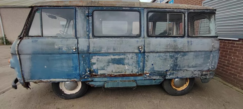 BarnFindsUK's tweet image. Ad:  1970 Commer Minibus - "Been off the road for over 15 years"
On eBay here --&amp;gt;&amp;gt; ow.ly/HCyG50Rjz3V

 #ClassicVehicles #ClassicCarRestoration #ClassicCarCulture #ClassicCarCommunity #ClassicCarCollector #ClassicCarAuction #ClassicCarSales