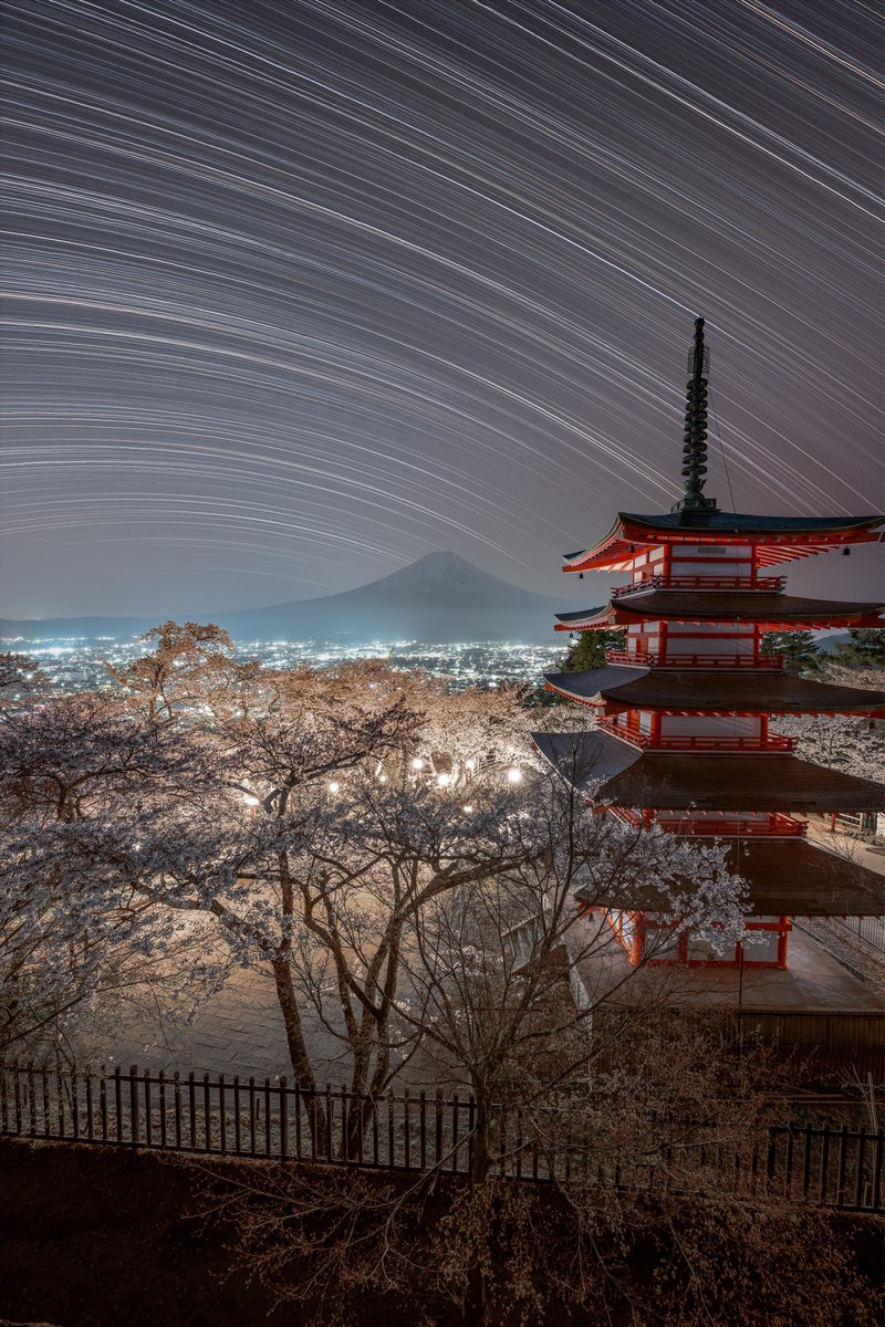 桜、忠霊塔、富士山、星
春の四重奏