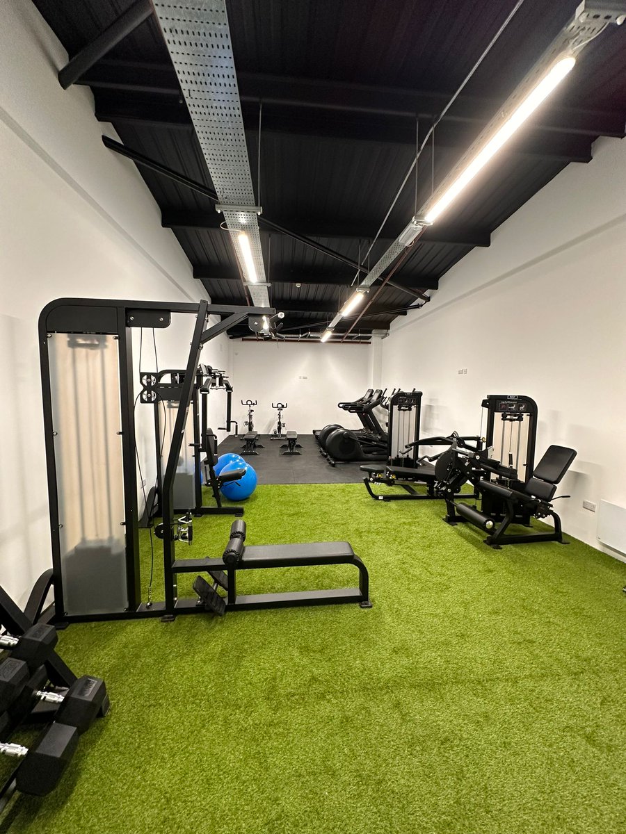 Imagine having this gym at your office..🔥
Gowan Auto has now been equipped with a range of premium commercial strength & cardio equipment 🤩 #GymGoals #OfficeGym #Fitness