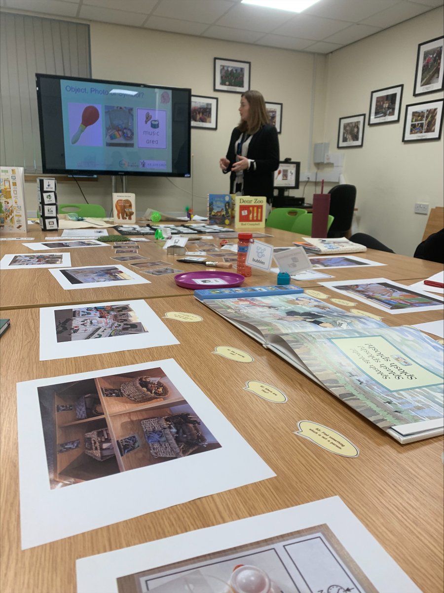 An engaging and insightful CPD Session on Visuals Training led by the EY Specialist Teacher from @SENDBradford . Thought-provoking discussions based around harnessing the power of images and labels to create an inclusive classroom environment. #InclusiveEducation @PriestleyTrust