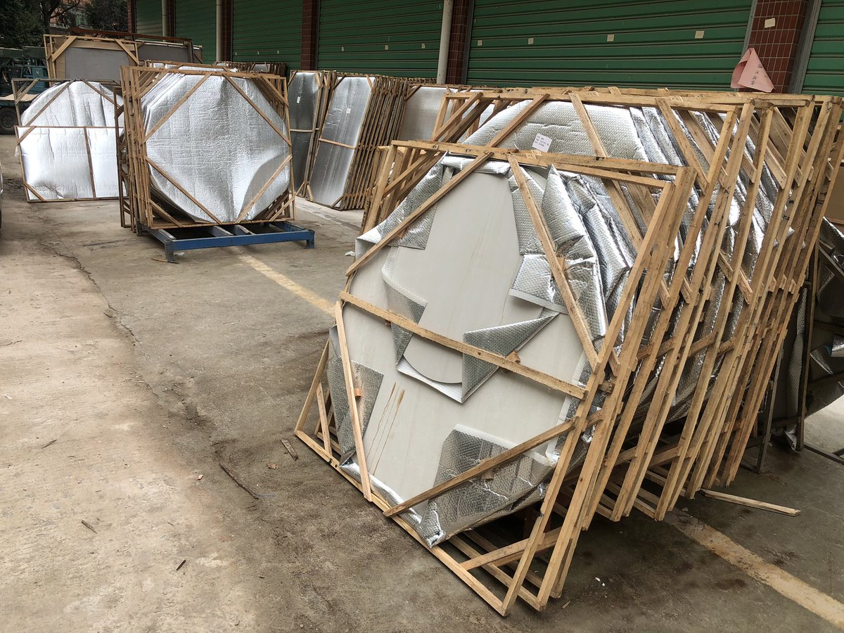 ShawnXiao001's tweet photo. Hanyee sintered stone safe package for dining table top to export, foil paper plus foam and plus wood frame #woodframe #tabletop #sinteredstone #diningtable #diningtabletop https://t.co/PsxzBRcu7f