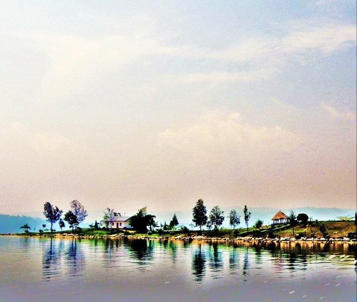rahuldeokash's tweet photo. @Yuki_Images Lake Kivu GOMA DRC https://t.co/zVrqxjzYNy