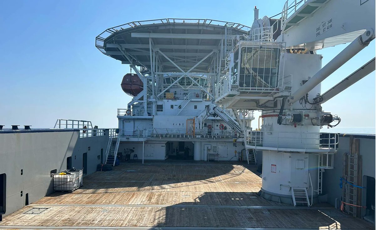 Up close with @RFAStrlngCastle – first of the navy’s new motherships Due to arrive in Birkenhead next week for her first maintenance period @CammellLaird navylookout.com/up-close-with-…