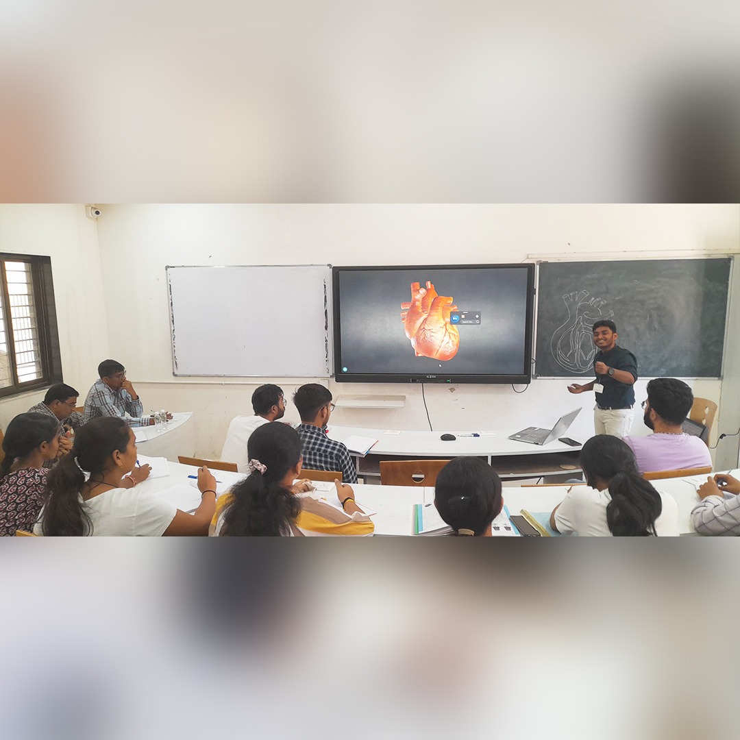 iitegandhinagar's tweet image. Indian Institute of Teacher Education organized 5th National Level Teaching skill competition. Teacher-Trainees from various institutes participated in preliminary and final rounds at IITE.All the winners were facilitated with certificates &amp;amp; cash prizes.#teachingskill #education