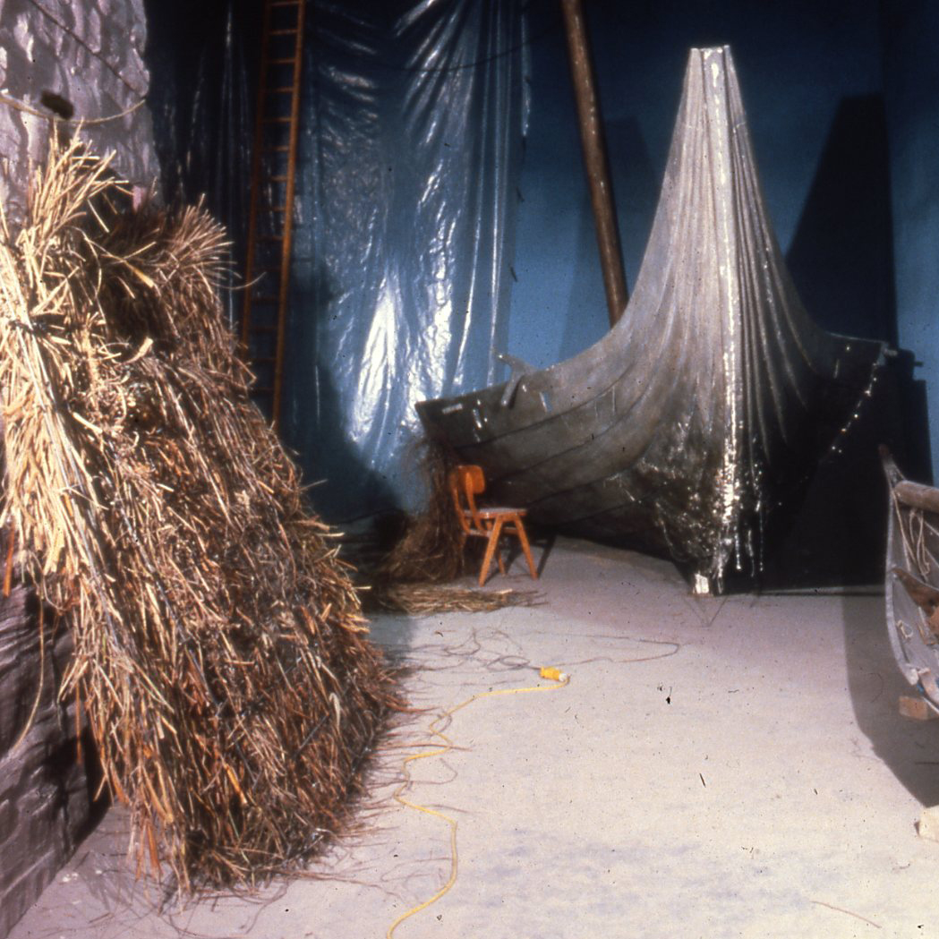 It’s #ThrowbackThursday 🥳 Here’s a few construction images from Viking-age Coppergate from the 1980s! #Throwback #Viking #York