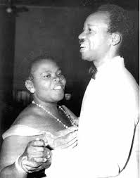 Dahuu_bakery's tweet photo. BIBI TITI MWANAMKE MZALENDO 

Bibi titi Mohamed, Mwanamke mzalendo na mwanachama wa tanu aliyekuwa mpigania uhuru wa Tanganyika.

BIBI Titi Mohammed alizaliwa juni mwaka 1926 ,Dar es salaam, katika harakati zake za kuwakomboa wanawake ,Bibi Titi alikaririwa siku moja akisema; https://t.co/whEstlBUxX