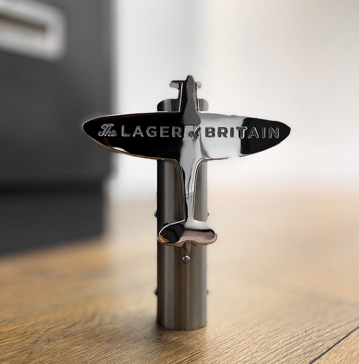 learaybrand's tweet photo. When you take design cues from your brand &amp; not just your logo you build a deeper connection of “story” through creativity. ✌🏽 @ShepherdNeame https://t.co/w2vb2PHQ5t