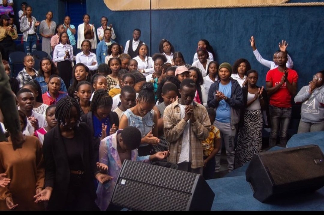 wealthyword1's tweet image. Psalms 118:1-2
[1]Give thanks to the lord, for he is good! 
    His faithful love endures forever.
[2]Let all Israel repeat: 
    “His faithful love endures forever.”

#RepentAndReturn