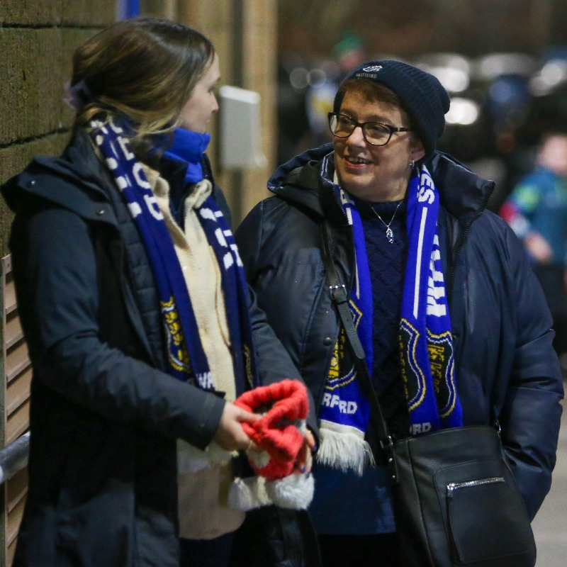 Safe travels to the hundreds of Blues supporters making the journey to Richmond Park tonight for our clash against St. Patrick's Athletic 👊 Supporting us home & away in your numbers, you're support is hugely appreciated 💙 #WaterfordFC | @paperassist