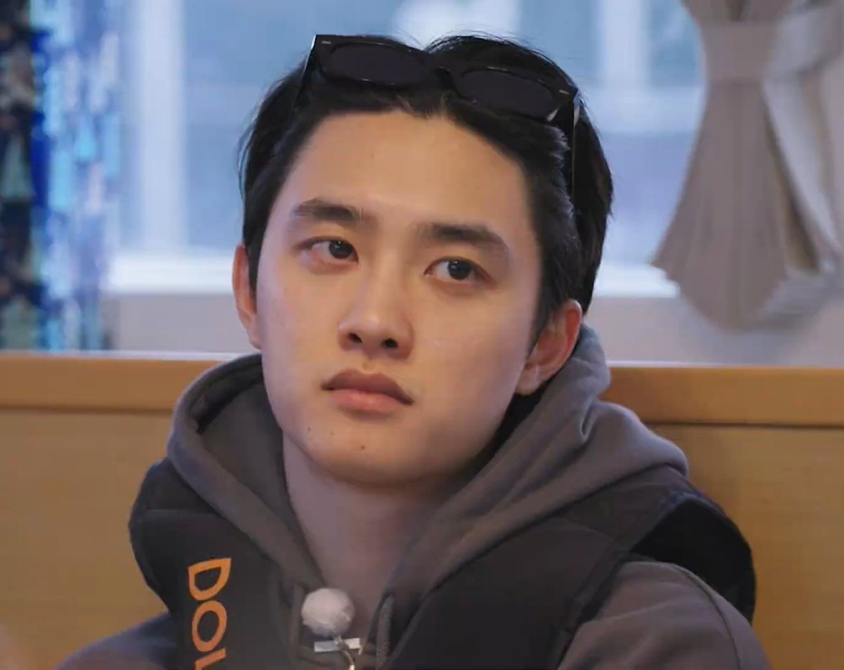 DODBBONG's tweet photo. 도경수 얼굴봐 https://t.co/KhiIkh7iCW
