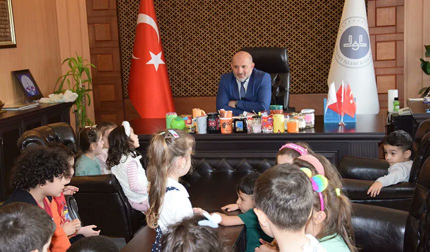 Medya28's tweet photo. Müftü Kılıçbay: İsrail zulmüne sessiz kalamayız! https://t.co/7XrIu0XNXz https://t.co/E7iygR5bO9