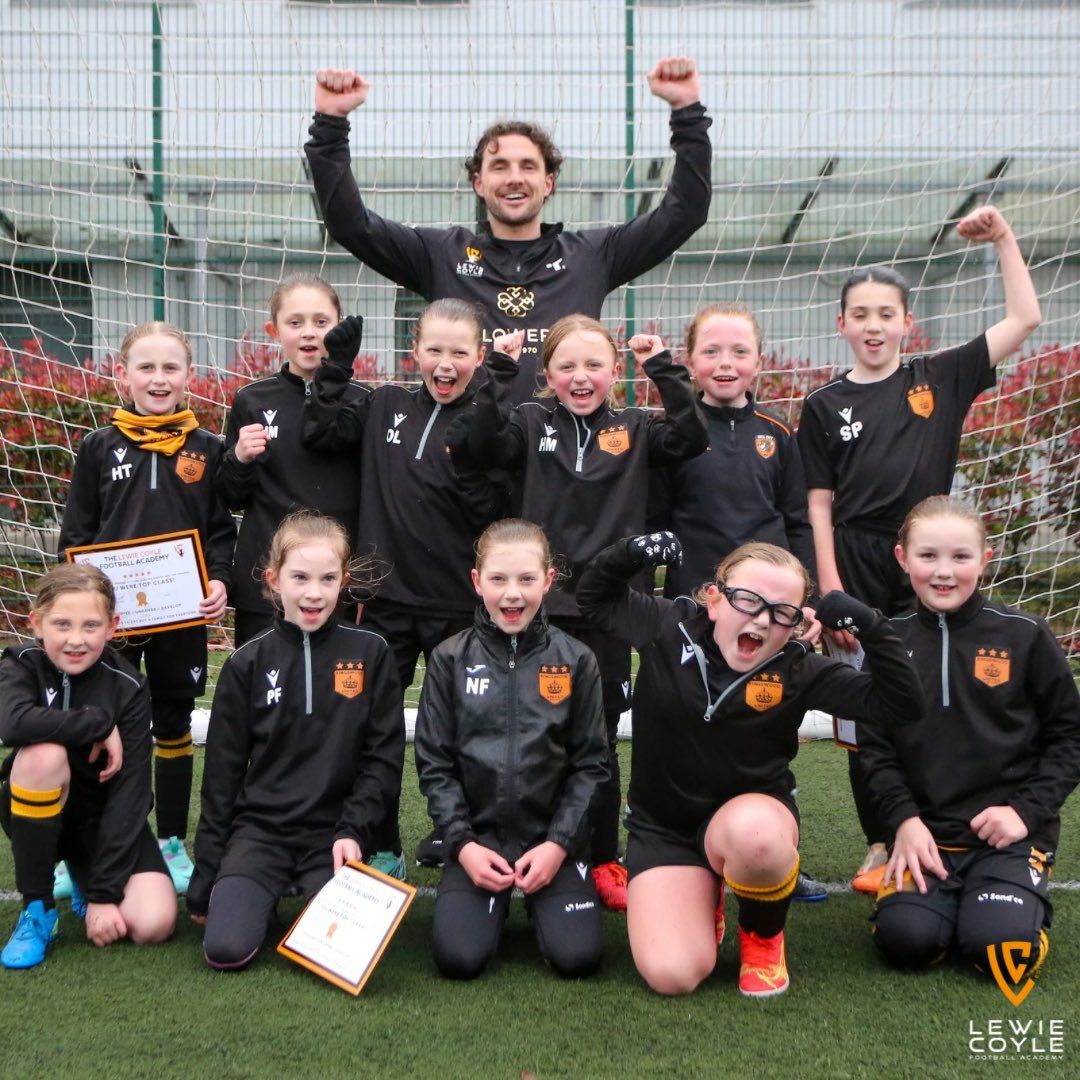 ⚽️ | Lewie and the LCFA coaching team had a great time leading a session for competition winners, Kingswood Girls Pearls U9’s last night!

📸 | Head over to our Instagram page to see more photos

#LCFAFamily