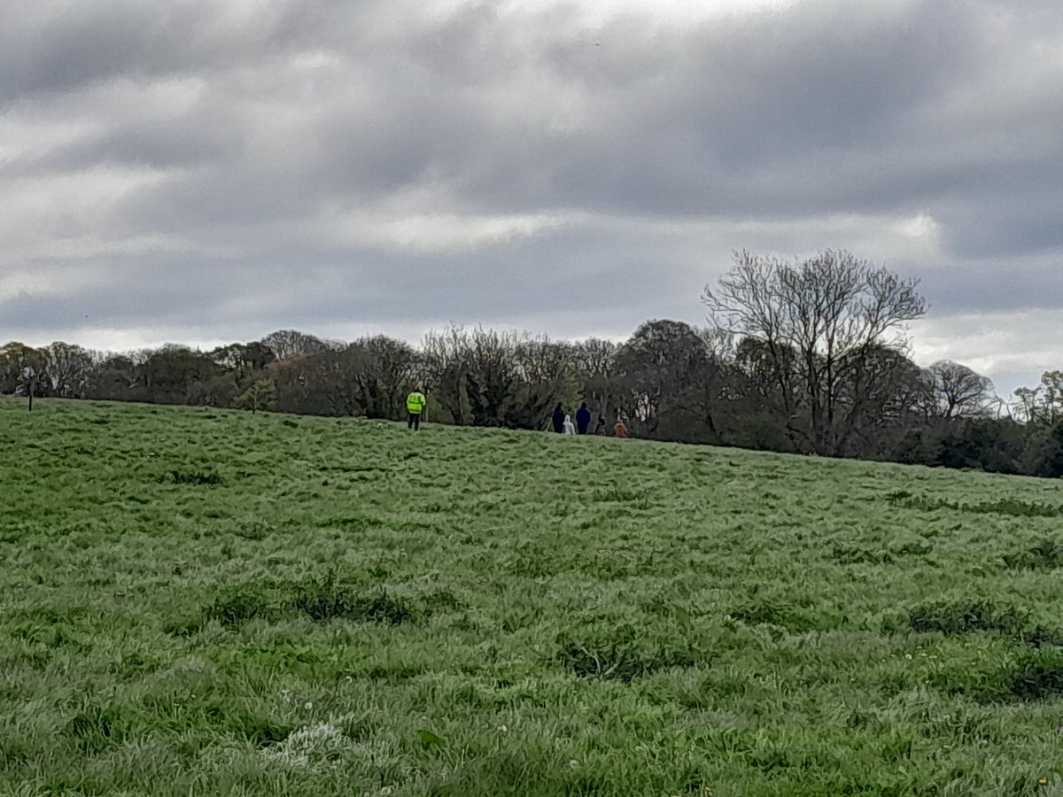 Bit blustery & cold-sun has gone somewhere  else on last day in Dorset for @sotonarch students geophysics. Thanks to everybody @tweet_kmc for being so helpful & welcoming.