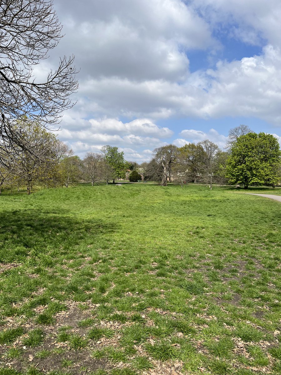 The site of a Roman temple in the middle of Greenwich Park. Not much to be seen on the ground. One of the sites covered in my new book on Roman London amberley-books.com/a-short-guide-…