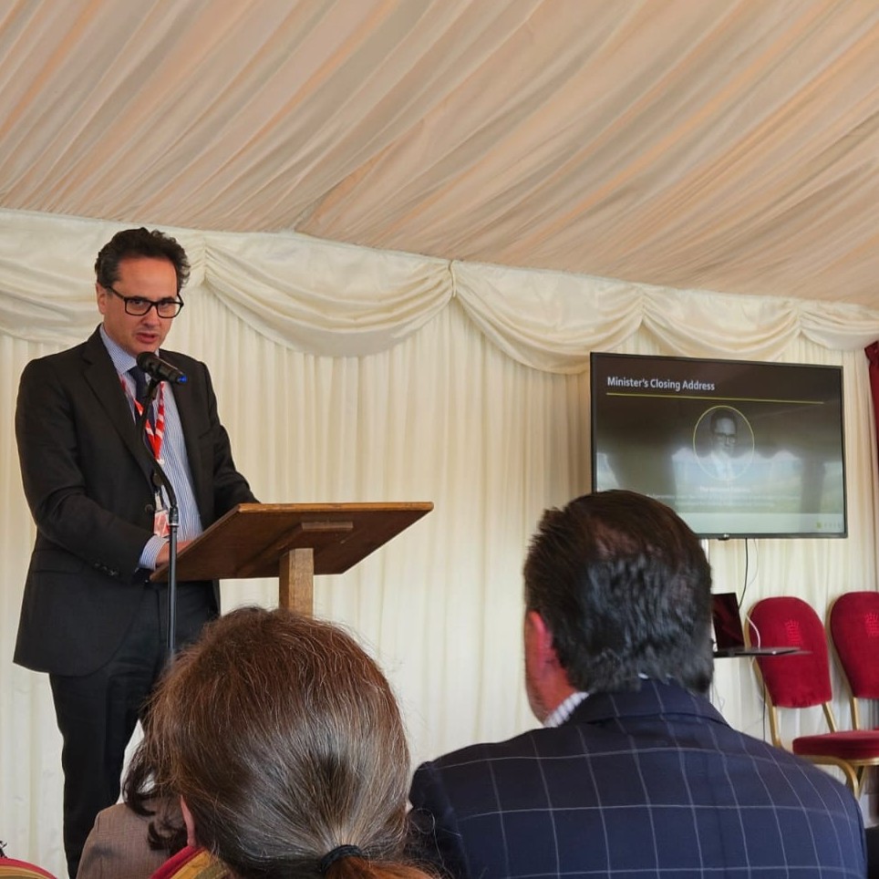 Yesterday, @JonathanCamrose met with energy sector leaders at the House of Lords. They discussed the opportunities offered by advances in AI and digitalisation. The minister also thanked the energy sector for their participation in the National Underground Asset Register.