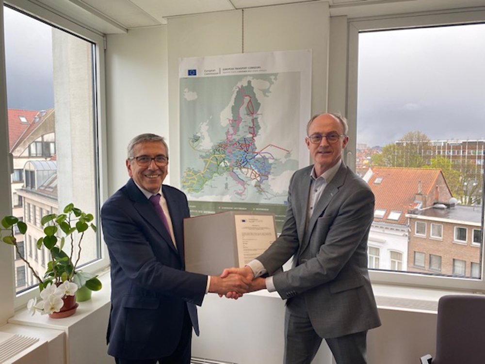 🤝@ICOgob has signed AFIF second phase Administrative Agreement, supporting the use alternative fuels for transportation within TEN-T @EU_Commission 🇪🇺 ✅Congratulations to @Transport_EU - DG MOVE for a consolidated and successful blending facility #ICOSustainableFinance