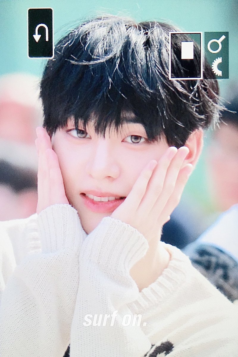 surfon218's tweet photo. 240419 버스킹 프리뷰

신촌에서 제일 귀여운 강아지 1위

#드리핀 #DRIPPIN #김동윤 #동윤 #DONGYUN https://t.co/dWkRGVy7fD