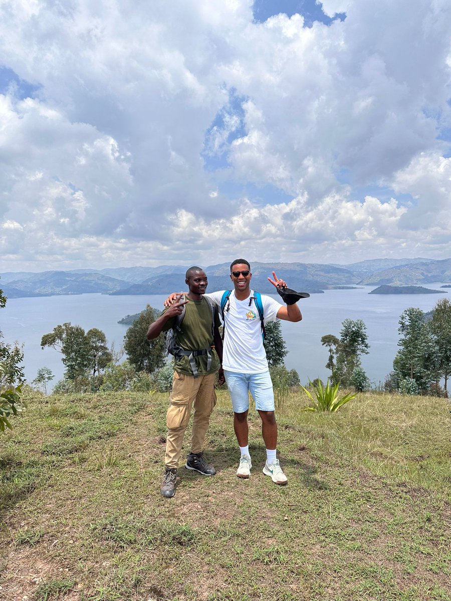 I turned my passion to show up my beautiful country 🇷🇼❤️,  Discover the the beauty behind the Volcanoes
📍#TwinLakes
 @MeetInRwanda @FactsOnRwanda 
@RwandaisOpen @visitrwanda_now