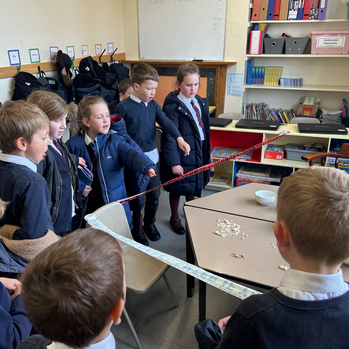 Yr 2 came in to find a ‘crime scene’ this week. They found various clues: porridge handprints, a red ribbon, a lock of golden hair and a necklace. The children analysed the evidence to try to solve the mystery #thisisoswestry #preplife #oswestry #prepschool #solvethemystery