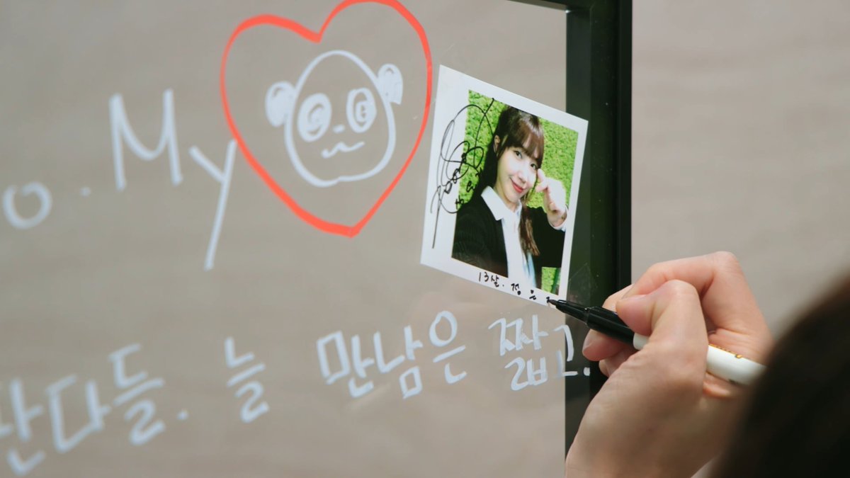 meungupdates's tweet photo. "To. My 🐼

Pandas, it's a short meeting.
It's been a long wait.
I'm sorry.
Thank you for always missing us. ♡

I miss you."

~~

📽️ Apink 에이핑크 'Wait Me There (기억, 그 아름다움)' MV
🔗https://t.co/5xYIto1zKR

#정은지 #JeongEunji #Eunji https://t.co/kPgW39PDcj