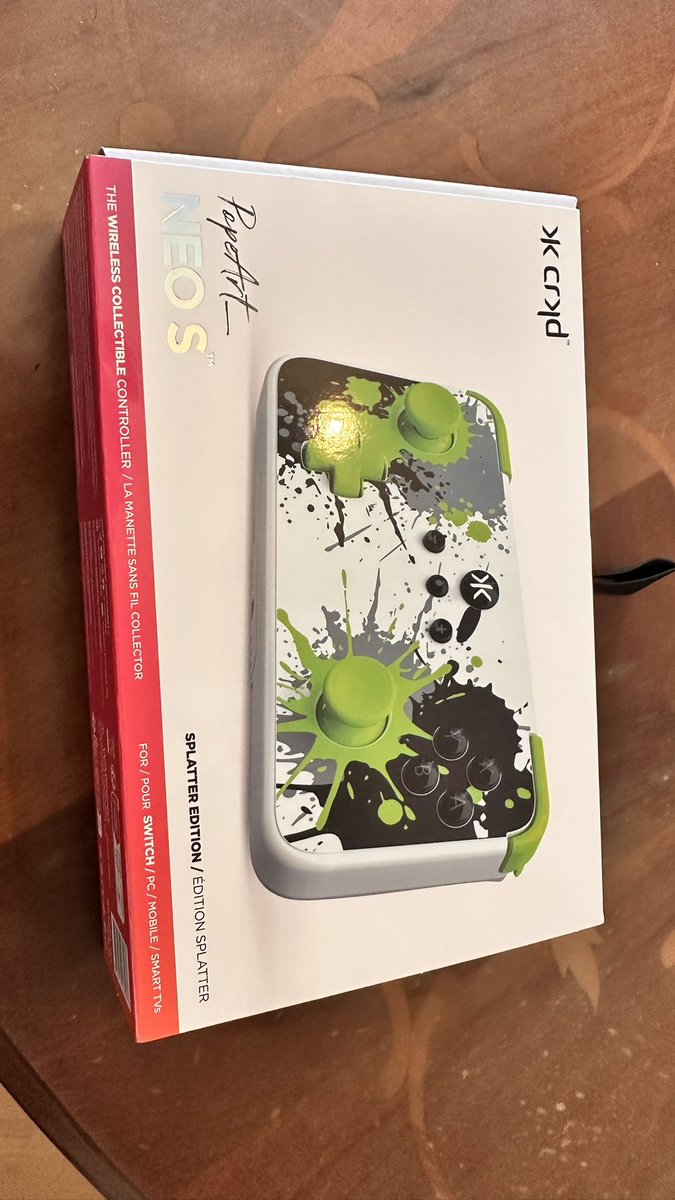 iwilson80's tweet photo. It's Arrived. Thank you @crkdgg and @POPeART_ for creating this absolutely wonderful controller, so glad I pre-ordered! https://t.co/OvP3YIRgJT