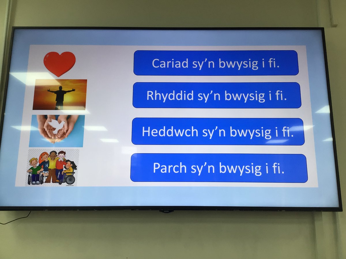 Criw Cymraeg Brawddeg yr wythnos: Pa werth sy’n bwysig I ti? Mae Cariad ⭐️ Rhyddid ⭐️ Heddwch ⭐️ Parch ⭐️ yn bwysig i fi ♥️🕊️ (Which value is important to you? Love, freedom, peace, respect)