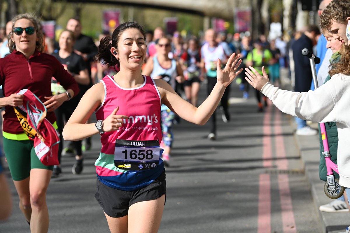 Good luck to everyone running in today’s London Marathon! London is one of the best cities in the world to run around, so we hope you enjoy today’s amazing sights and supportive atmosphere 🏃🎽🏅🎉💛 #LondonMarathon #London #Marathon #HalfMarathon #LLHM #RunningInLondon #26.2