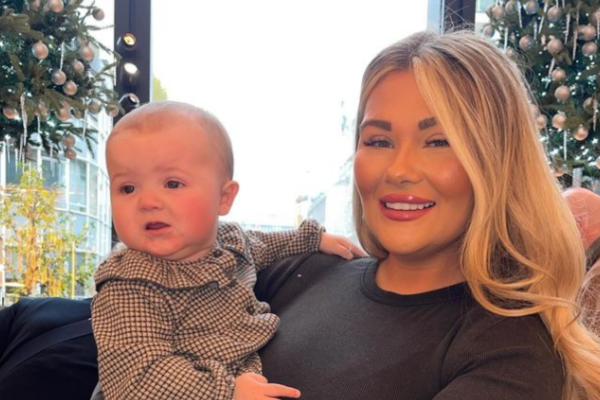 Love Island star Shaughna Phillips ‘struggling’ as daughter Lucia reaches new milestone mummypages.co.uk/love-island-st…