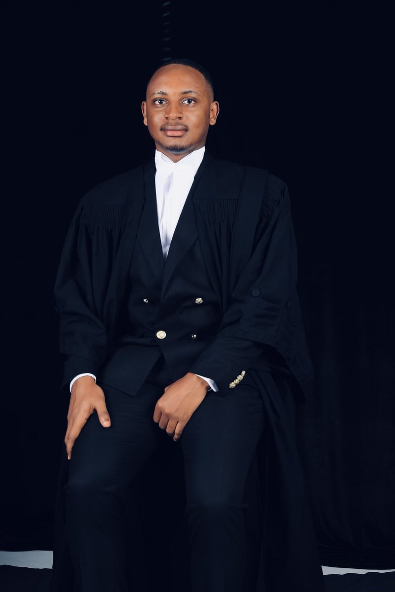 I’m feeling all the feels today. The bar course is officially done and dusted. 

Presenting Katuramu Terry , LLB(Hons) Muk, DIP.LP(LDC).

#51stLDCGraduation