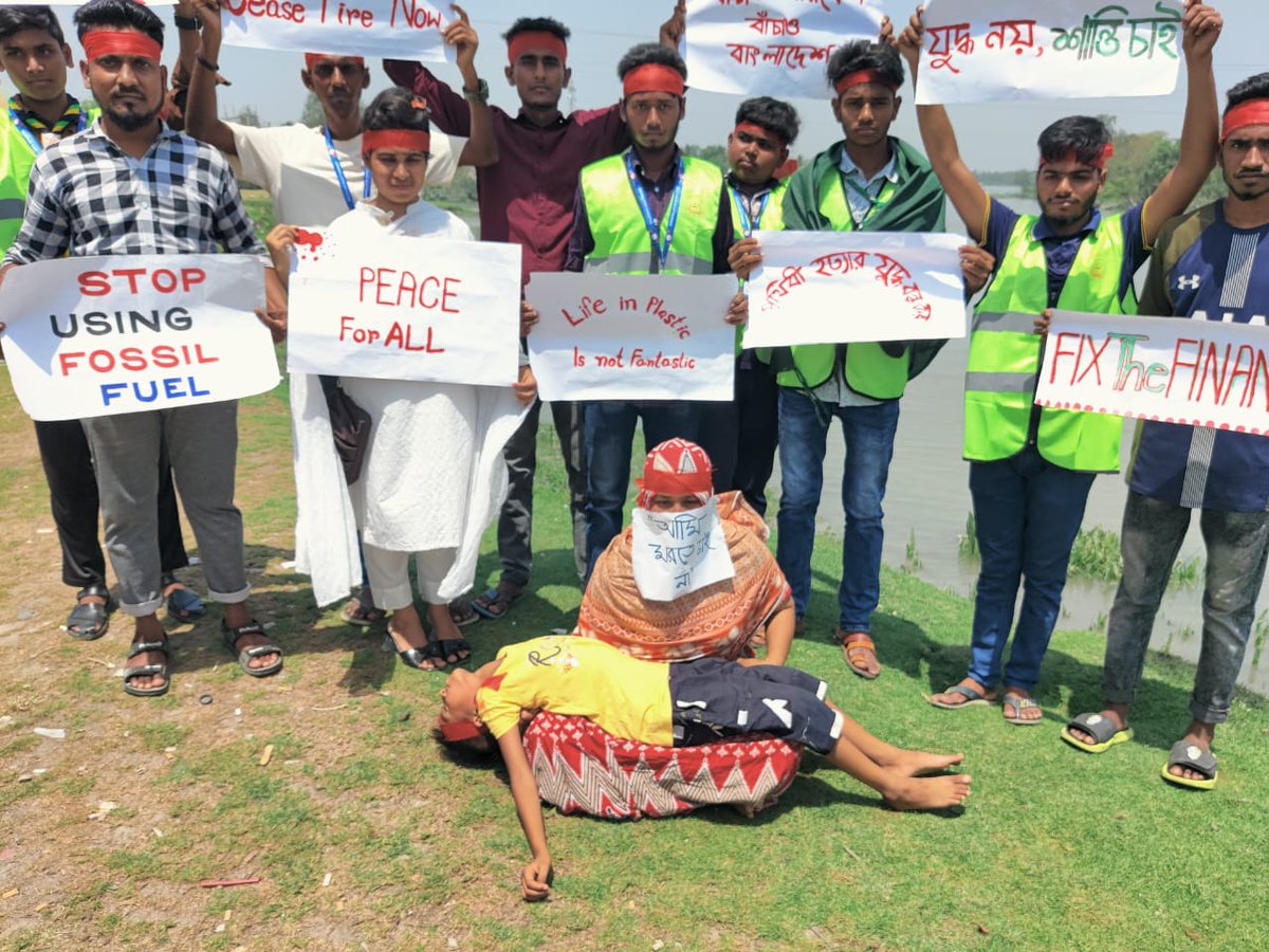 Today marks the #Global Climate Strike 2024. Thisyear, #Janakallayan_Sangstha coordinated a human chain gathering at Kaliganj Press Club, advocating for investments in sustainable agriculture to secure a resilient future & create a world prepared to tackle climate challenges.