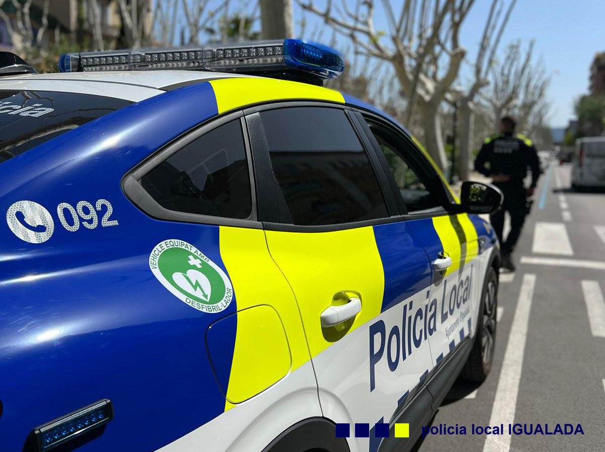 👮‍♂️ Dimecres al matí aturem un vehicle per una qüestió de trànsit al Rec. Identifiquem el conductor, de 52 anys, i consta una ordre de cerca, localització i detenció d'un jutjat d'Andalusia per un delicte d'estafa. Detingut i posat a disposició de @mossos. #PoliciaLocalIgualada