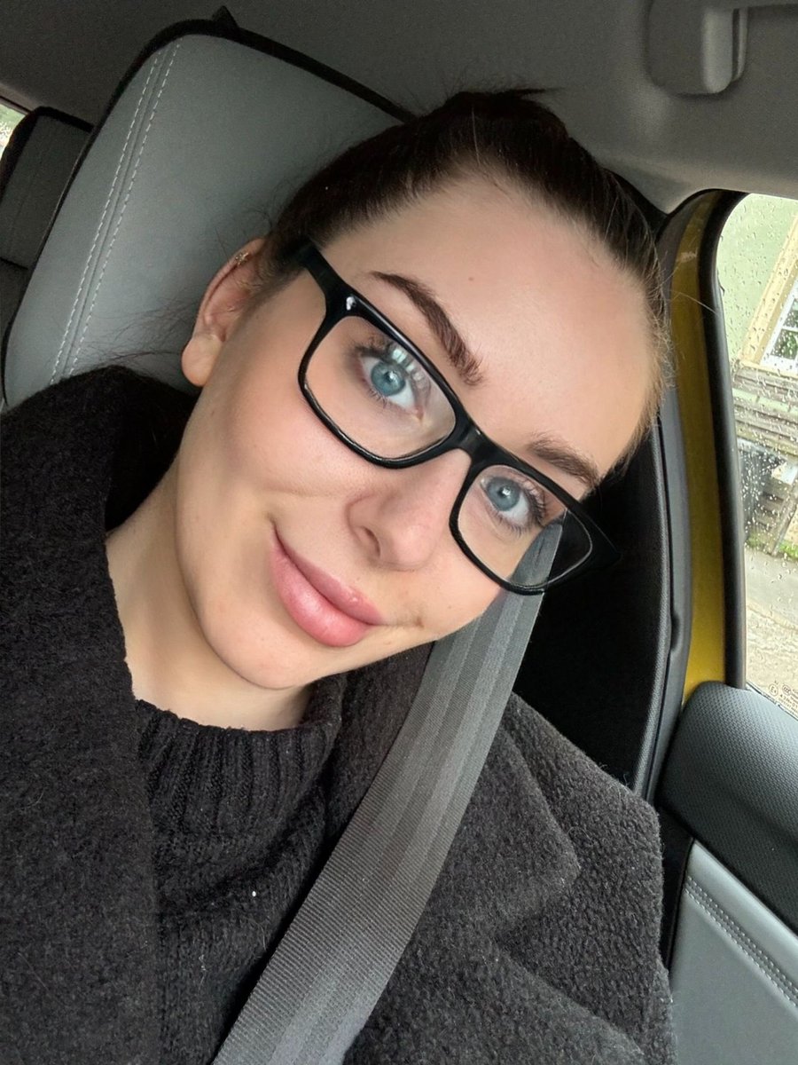 Nataliediligo's tweet photo. Heute bis Sonntag hat die Herrin spontan Zeit für euch Betas um euer Geld anzunehmen! Cash&amp;Go Spalte ist offen 😈💸
#herrin #sklave #cashandgo #stuttgart #shoppen #zahlschwein #geldsklave #paypig #fetisch #bankautomat #cuckold #slave #geldgeil https://t.co/Bhn8mA45Ky