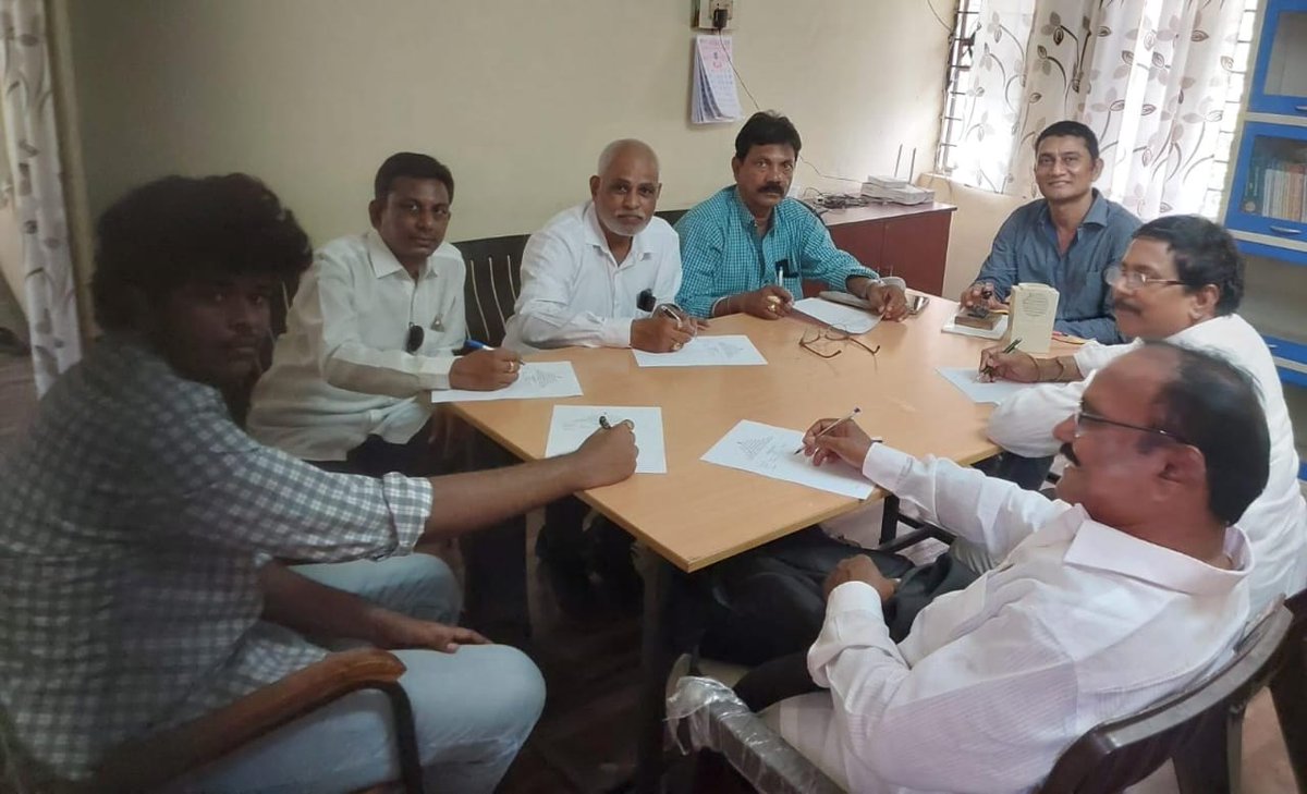 DOT_WMS_VJA's tweet photo. " Wireless Monitoring Station Vijayawada conducted the ASOC Exam.Empowering individuals to step up for disaster preparedness #ASOCEXAM #HAM_Radio_Operators_Connecting_the_Unconnected #First_line_communication_during_disaster #WPC_Reforms @DoT_India @DotWmo @WMTDC_DOT  @SRHQ_Chn96 https://t.co/aON6St7PVm
