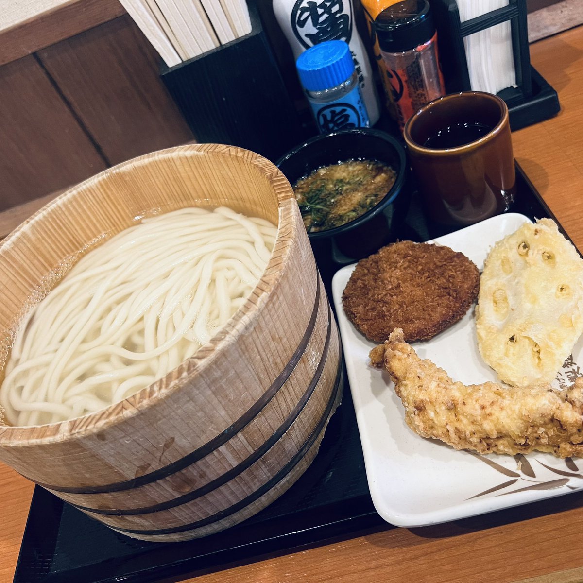 釜揚げうどん得
ハムカツ
レンコン天
かしわ天

#丸亀製麺