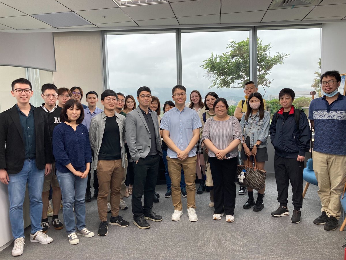 aetherAI_tw's tweet image. 4月18日我們非常榮幸地接待了台北醫學大學醫學資訊研究所的師生！在張資昊老師和蘇家玉老師的帶領下，他們的訪問為我們帶來了寶貴的交流。
#醫療AI #北醫 #雲象科技