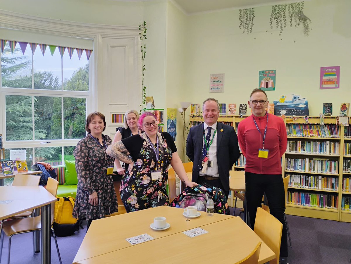 A fantastic <a href="/OpenUni_RfP/">Reading for Pleasure 🧶</a> meeting with <a href="/NicolaSm70/">Nicola Smith</a> <a href="/KevC46/">Kevin Cobane FCCT NSIQ 📚</a> <a href="/boxster14/">Becky</a> last night at my school <a href="/HallfieldSchool/">Hallfield School</a> fab to talk about our reading for pleasure projects and magpie ideas. Always look forward to our meetings. 📚📚📚📚 #readingforpleasure #booktalk <a href="/_Reading_Rocks_/">ReadingRocks</a> 😀😀😀