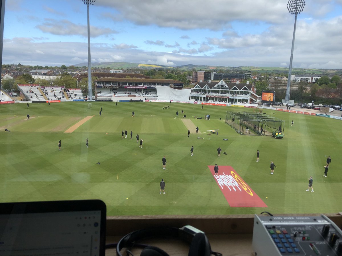 One of the best views in cricket. Fine, dry but a bit chilly at the CACG for ⁦@SomersetCCC⁩ v ⁦@TrentBridge⁩. Notts win toss and bat. Davey in for rested Aldridge. The NZ test player Will Young plays for Notts. Commentary on ⁦@BBCSport⁩ website and app from 11