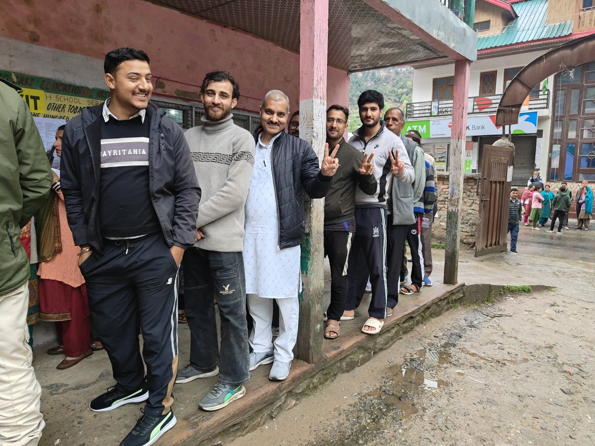 NationFirst78's tweet image. आखिर संविधान बचा लिया हमने😜😜😜
#AbkiBaar400Paar 
#DrJitendraSingh