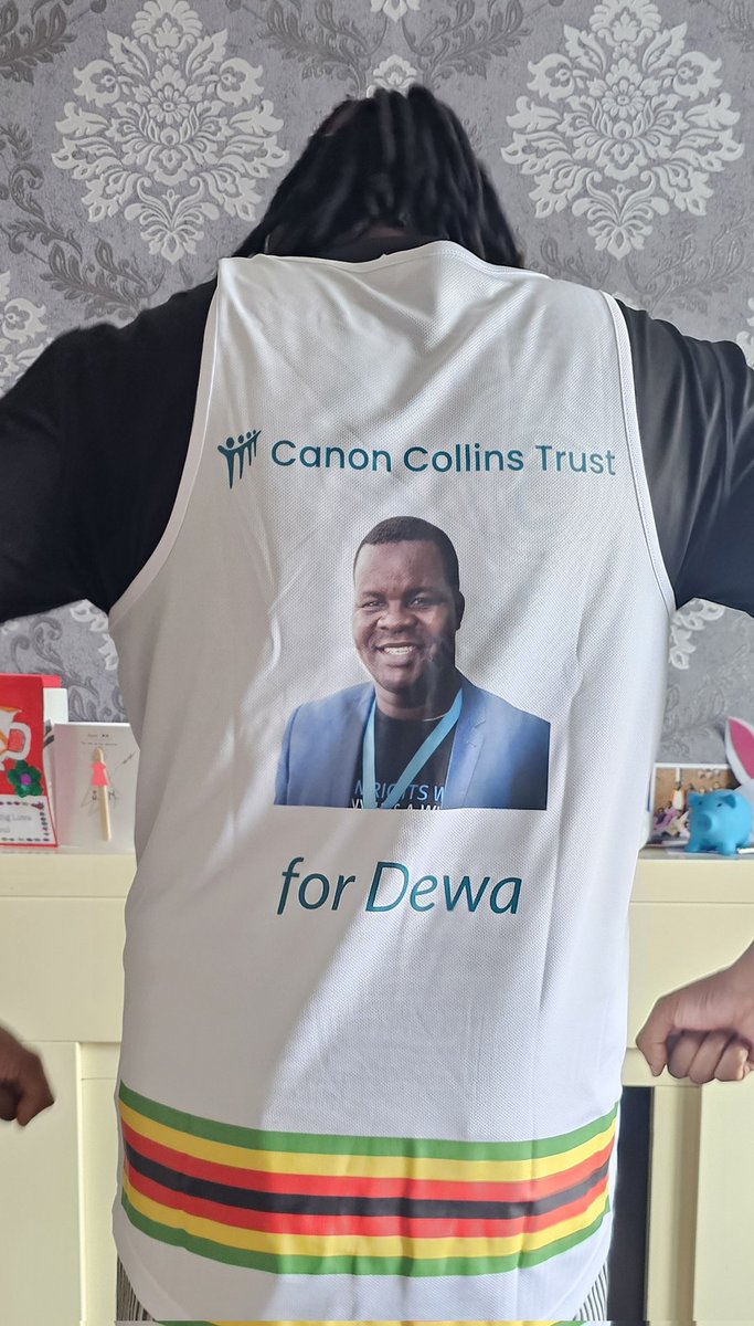 Guys I'm so excited that my running vest is here and the printer got the instructions 💯. Now please be the wind beneath my wings and let's fundraise for @CanonCollins. justgiving.com/page/hillary-m…