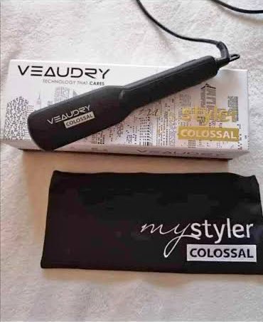 Veaudry hair straighteners…..for when you and your life are a colossal fucking mess and you keep Bending It Like Beckenham….🤡🐸