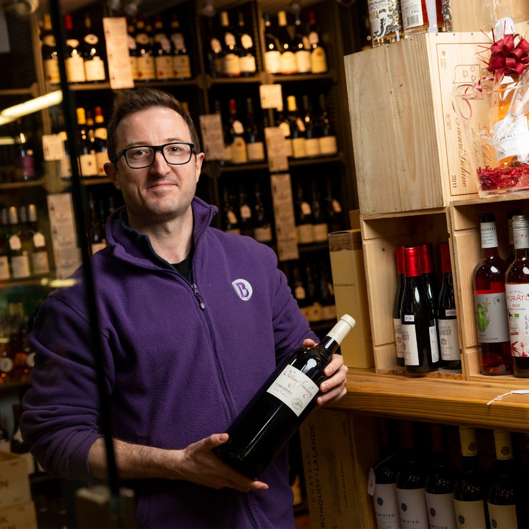 Weekend vibes call for wine! Head over to @bubblebrothers and explore their extensive selection of wines, rosé, and rioja. Cheers to the weekend! #SupportLocal #LoveCork #LoveEnglishMarket